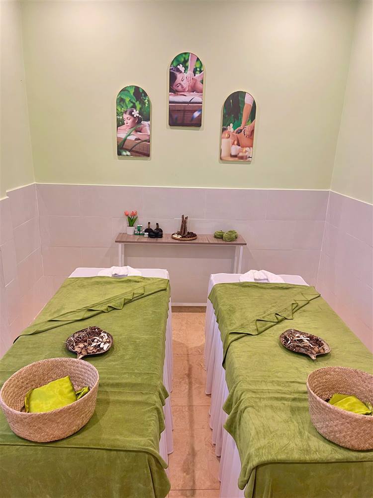 Couple's treatment room